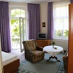 Hotel-pension Seeblick بيت ضيافة