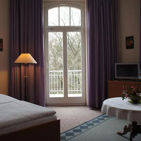 Hotel-pension Seeblick 3* Ostseebad Kühlungsborn