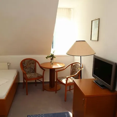 Hotel-pension Seeblick 3*