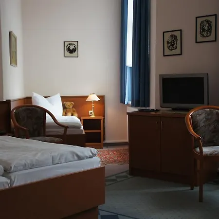 Πανσιόν Hotel-pension Seeblick 3*